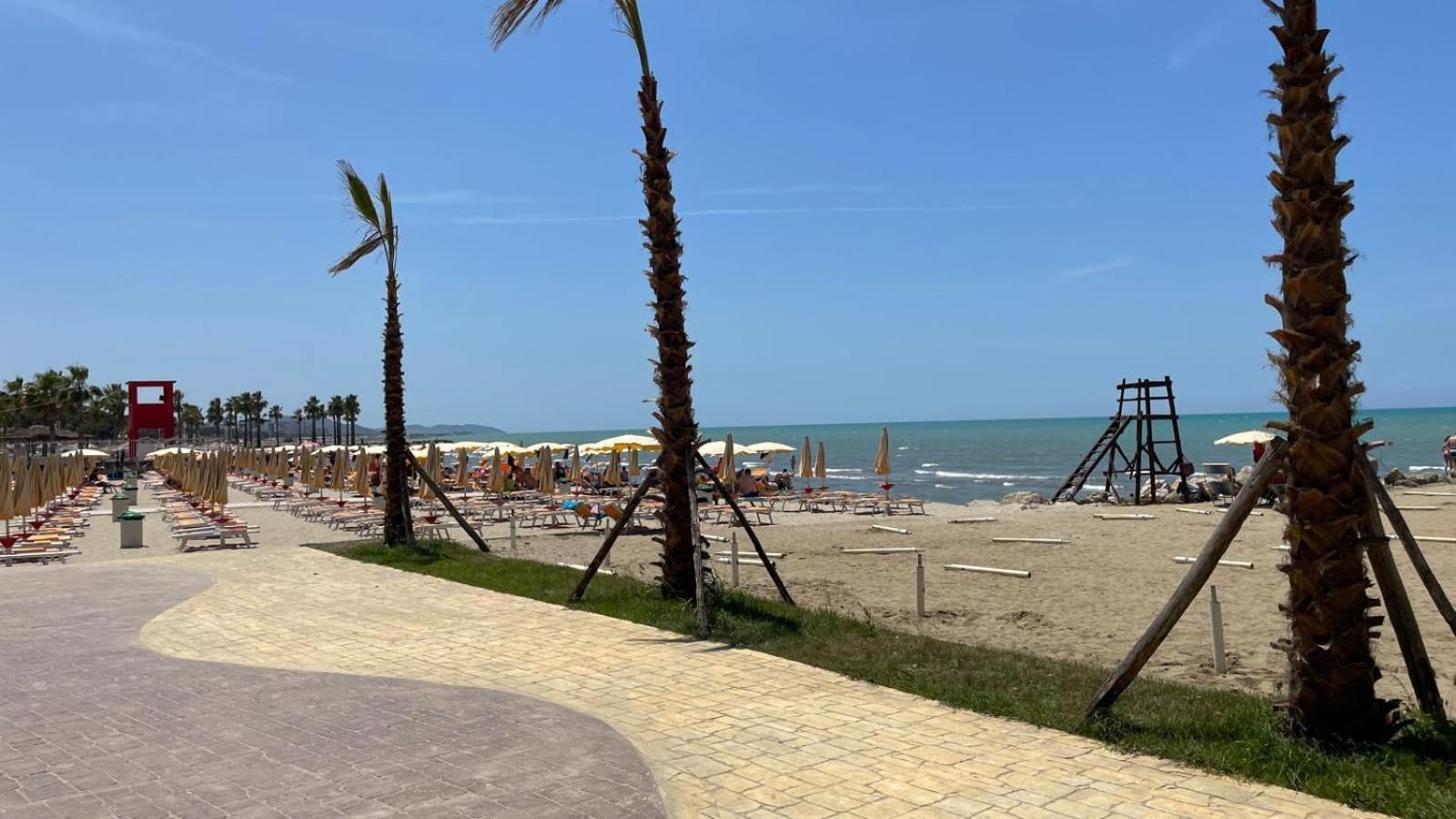 Family Beach 100 Square Metres Apartment غوليم المظهر الخارجي الصورة